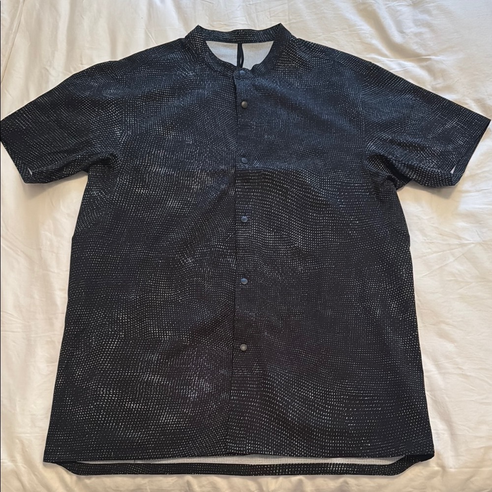 Lululemon Men's Black Dress Shirt with Zipper in Back